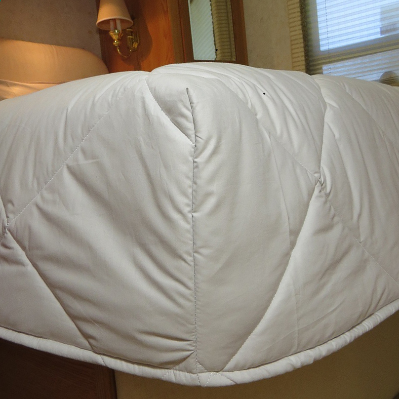 bedspread-corner.jpg