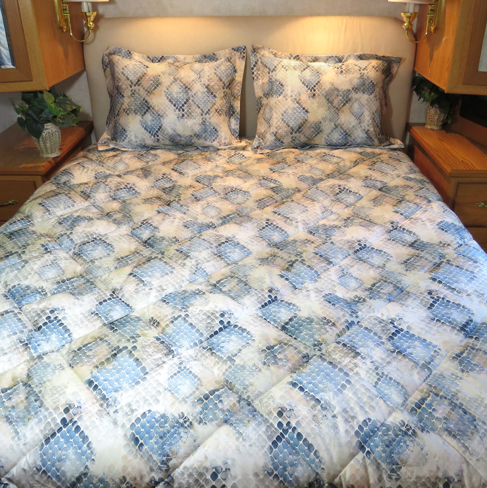 Fitted Bedspread for RV & Airstream