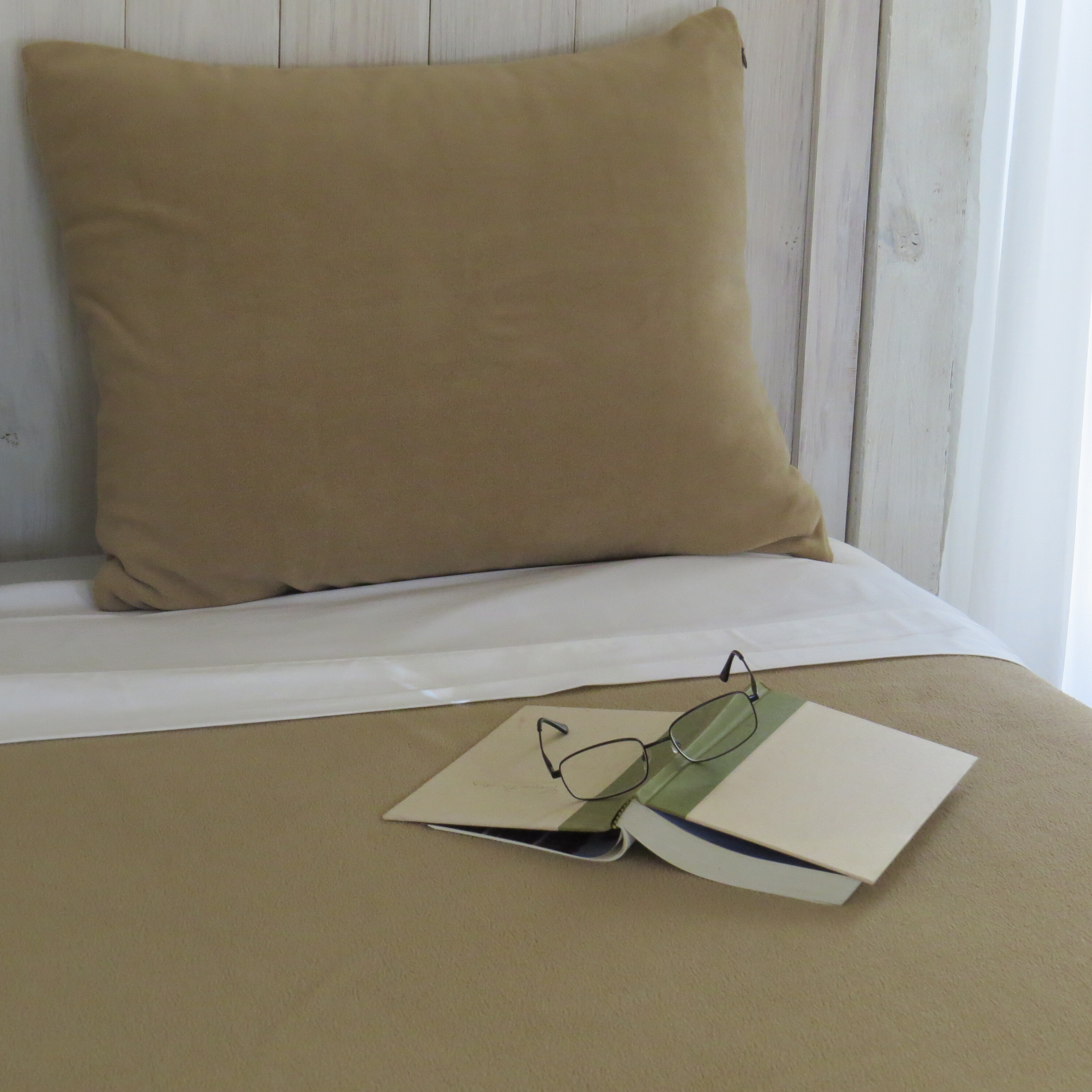 Polartec Performance Fleece Blankeet & Pillow Cover